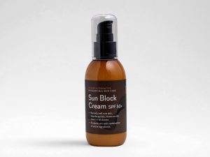 Crema solar profesional ZENA Sun Block 100 ml SPF 50 para protección diariaCrema solar profesional ZENA Sun Block 100 ml SPF 50 para protección diaria